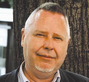 Knud Larsen